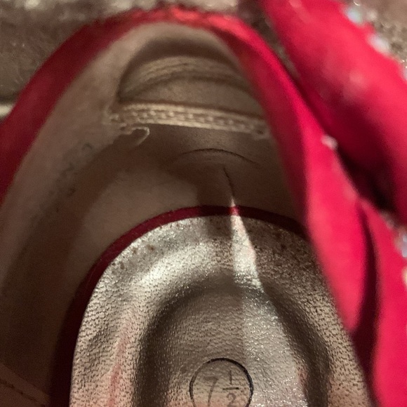 SUPER SEXY Glamorous red stiletto heels w/ sequin bows.Size 7 1/2. By Rck Bella - Picture 6 of 12